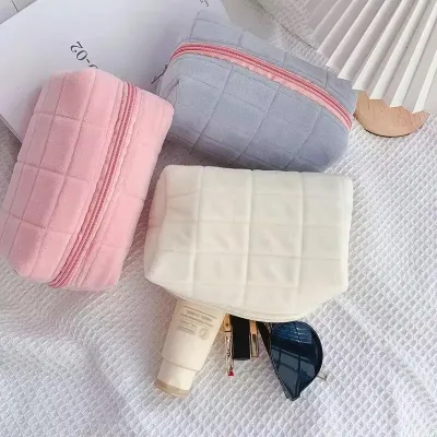 Trousse de maquillage en polyester – image 2