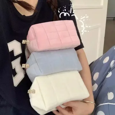 Trousse de maquillage en polyester – image 3